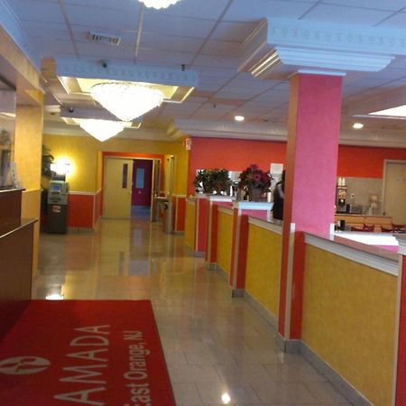 Ramada By Wyndham East Orange Hotel Exterior foto