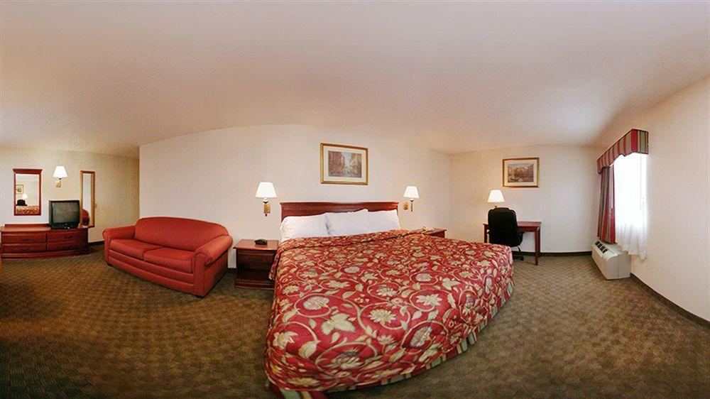 Ramada By Wyndham East Orange Hotel Exterior foto